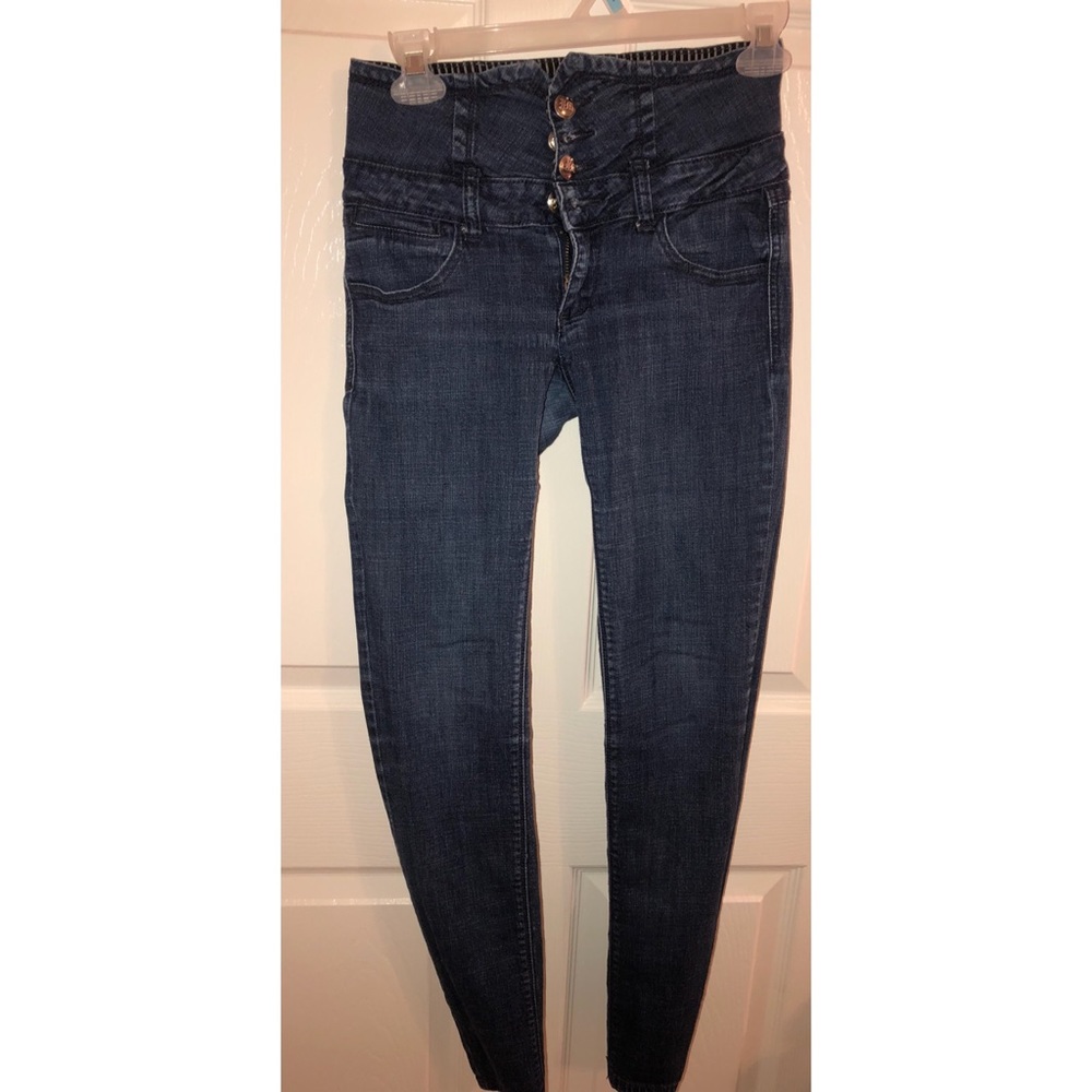 High waisted jeans